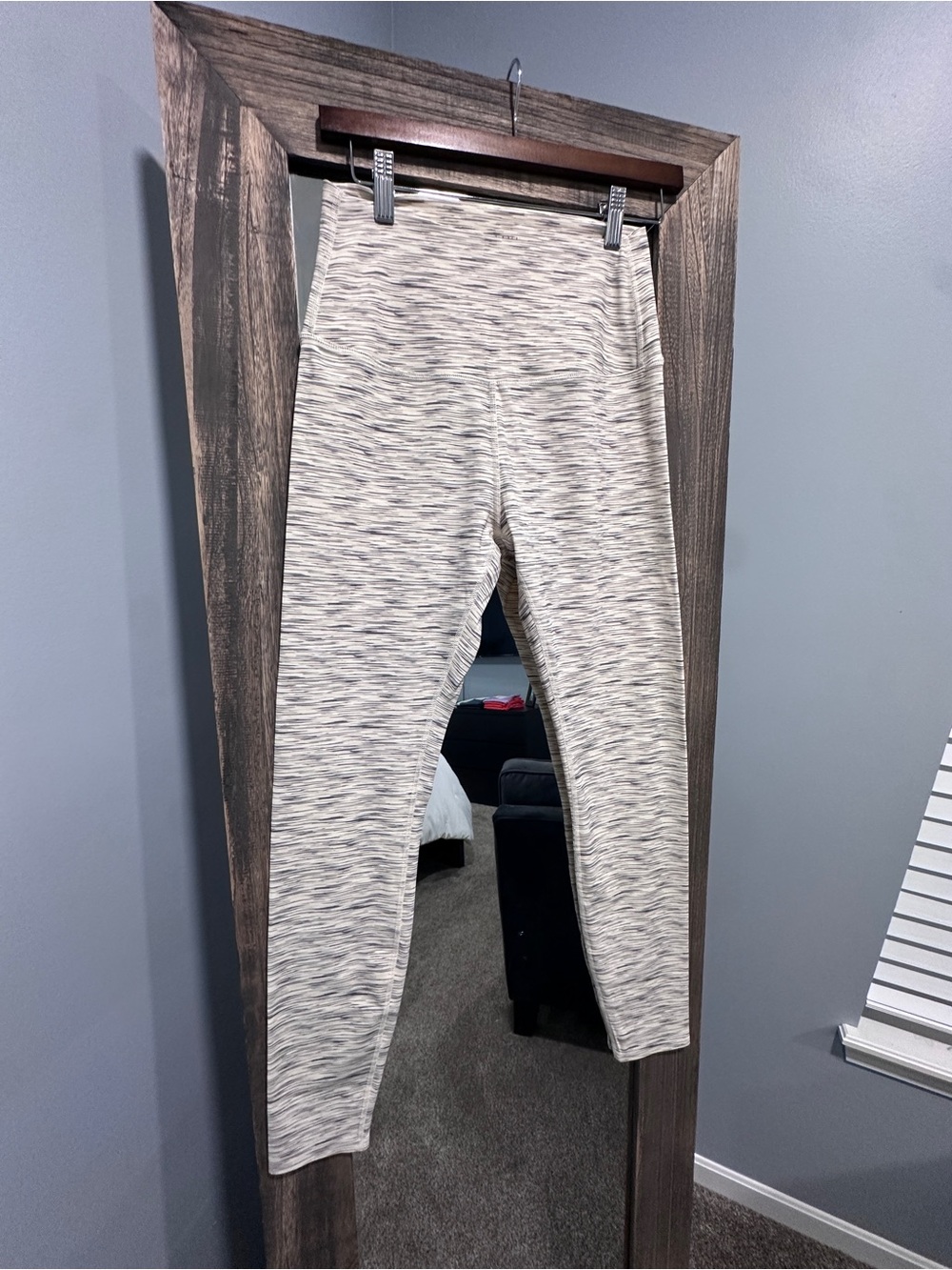 Neutral Space-Dyed Leggings - Light Gray